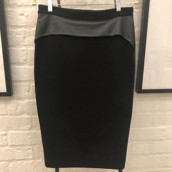 H&M Black Pencil Skirt w/Leather detail Sz8 - Picture 3 of 7